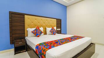 Premium Room | Egyptian cotton sheets, premium bedding, in-room safe, free WiFi