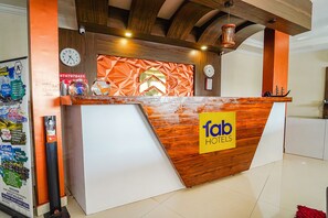 Reception - Fabhotel Central Inn Residency (Kanayannur)
