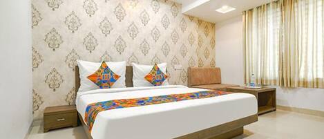 Egyptian cotton sheets, premium bedding, in-room safe, soundproofing