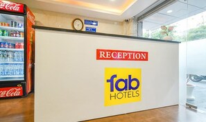 Reception - Fabhotel Ten Eleven (Indore)