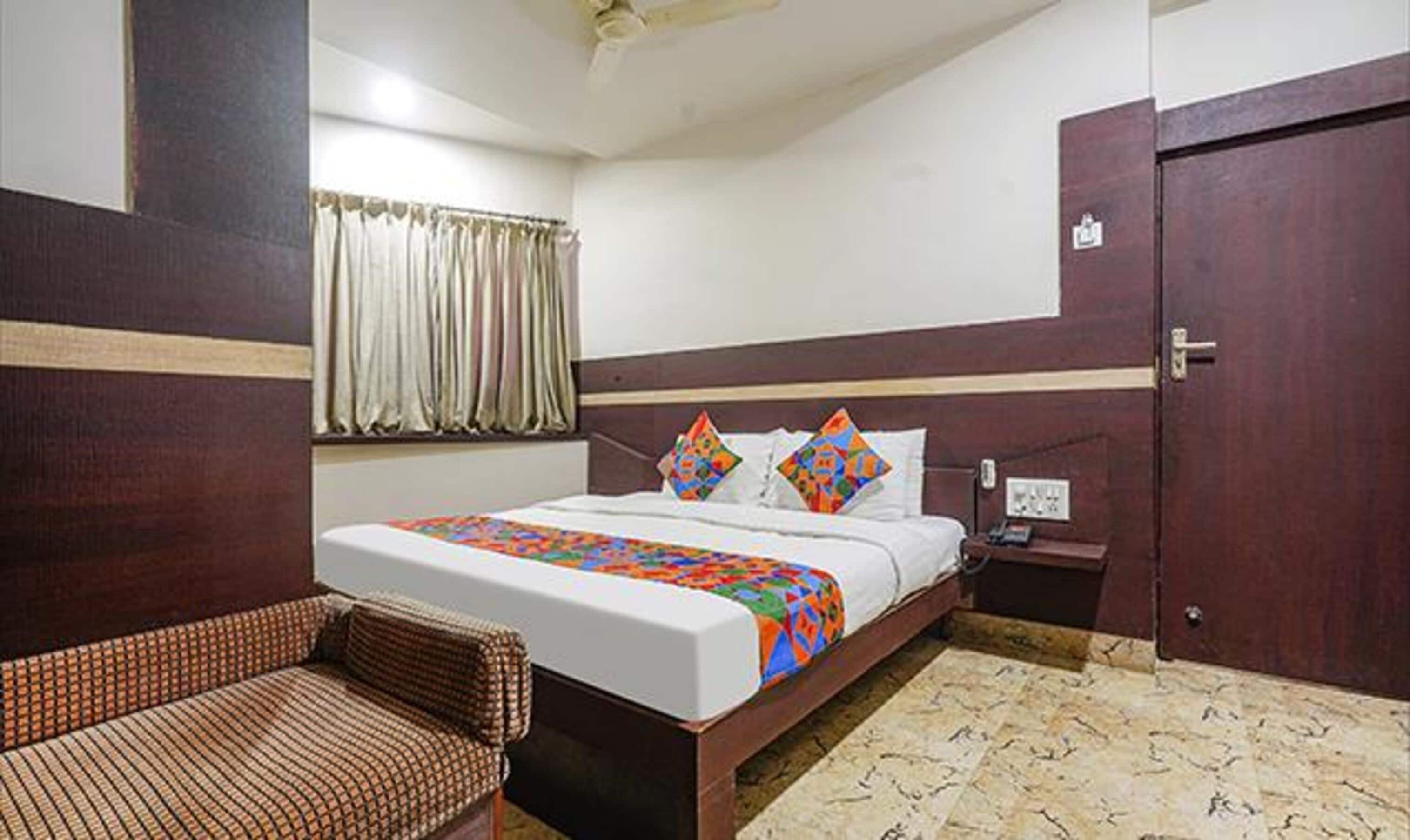 Foto - FabHotel Shravan - Nr Eternity Mall