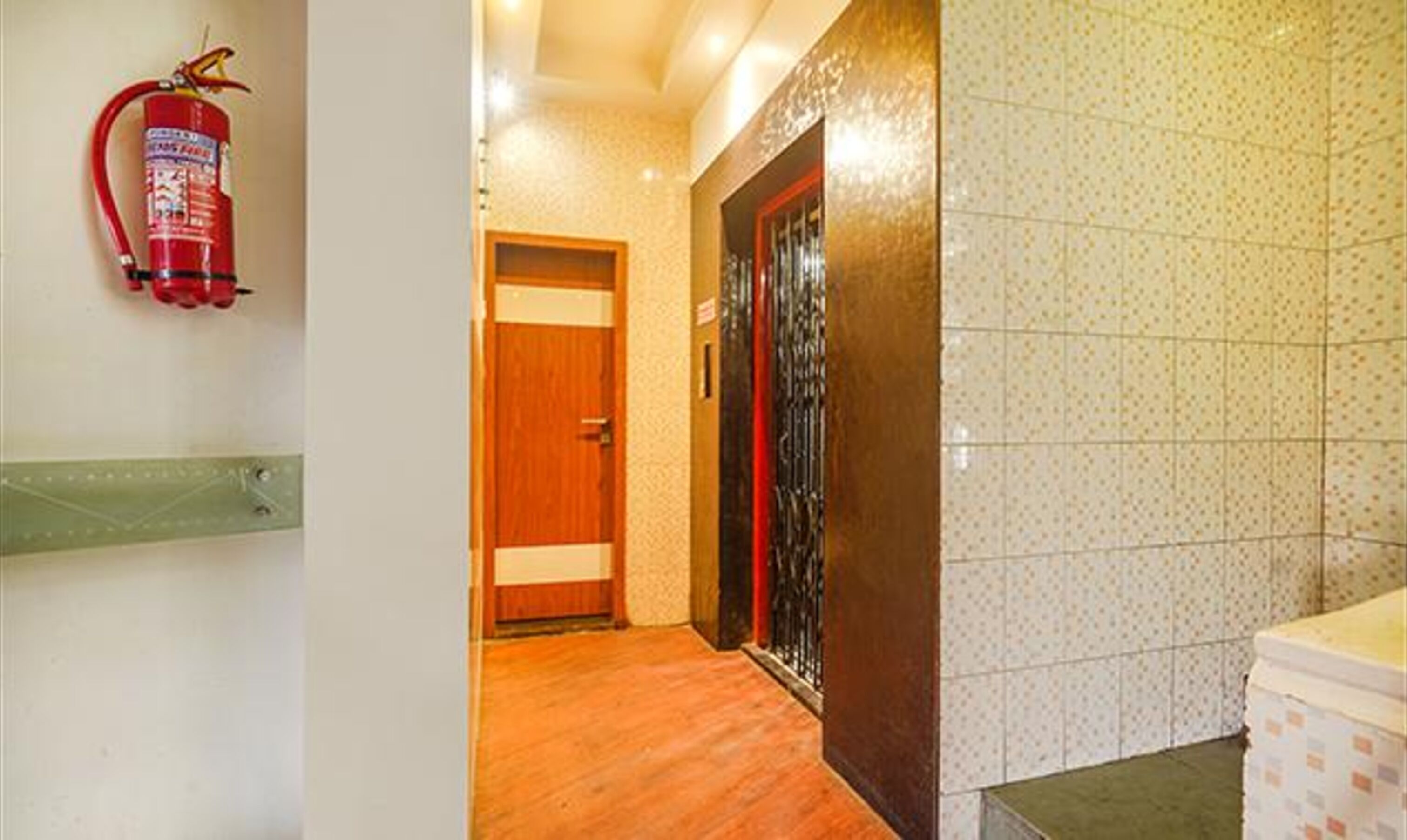 Foto - FabHotel Shravan - Nr Eternity Mall