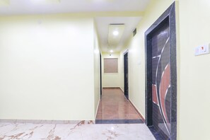 Lobby - FabHotel GS Residency (Varanasi)