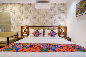 Executive Room, 1 King Bed | Egyptian cotton sheets, premium bedding, in-room safe, free WiFi