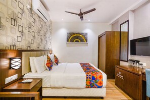 Executive Room, 1 King Bed - FabHotel D Dev (Tadepalle)