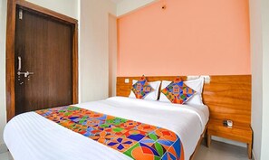 Egyptian cotton sheets, premium bedding, in-room safe, free WiFi - FabHotel Silver 9 (Paud)