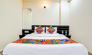 Deluxe Room | Egyptian cotton sheets, premium bedding, in-room safe, free WiFi - Fabhotel Sai Govind (Rahata)