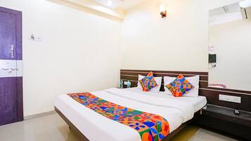 Egyptian cotton sheets, premium bedding, in-room safe, free WiFi