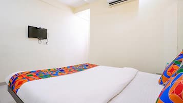 Egyptian cotton sheets, premium bedding, in-room safe, free WiFi