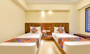 Egyptian cotton sheets, premium bedding, in-room safe, soundproofing - Fabhotel Prime Pink City Park (Jaipur)