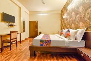 Egyptian cotton sheets, premium bedding, in-room safe, free WiFi