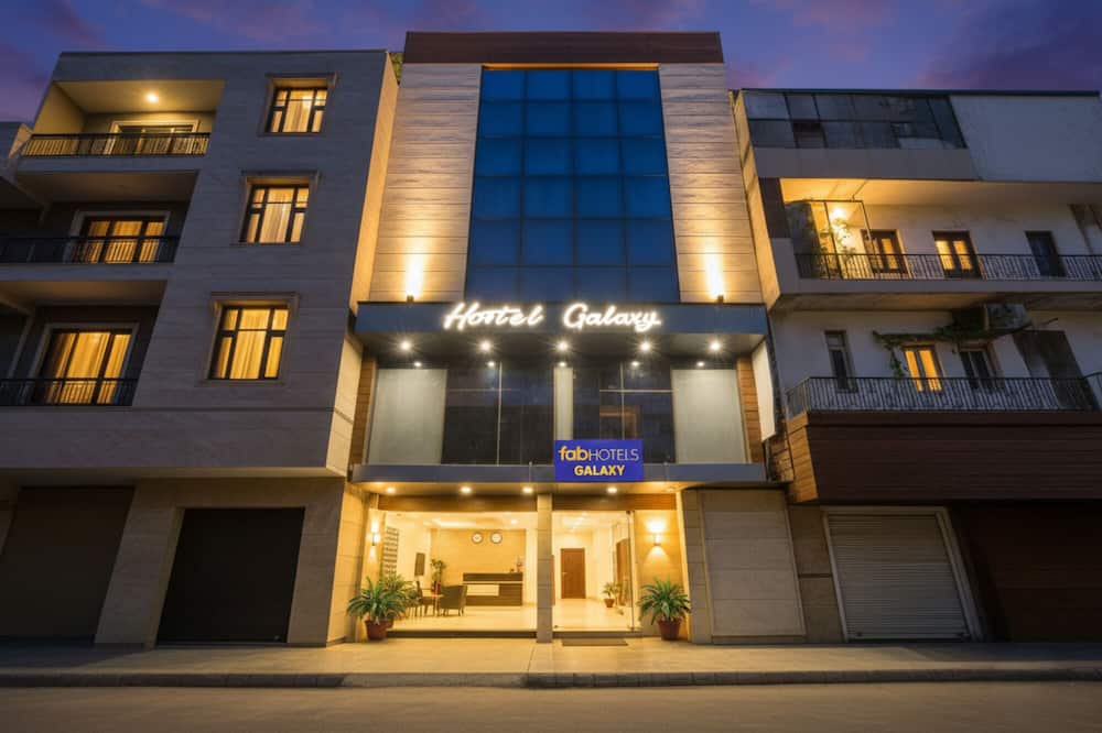 Fabhotel Galaxy