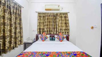 Deluxe Room | Premium bedding, in-room safe, free WiFi, bed sheets