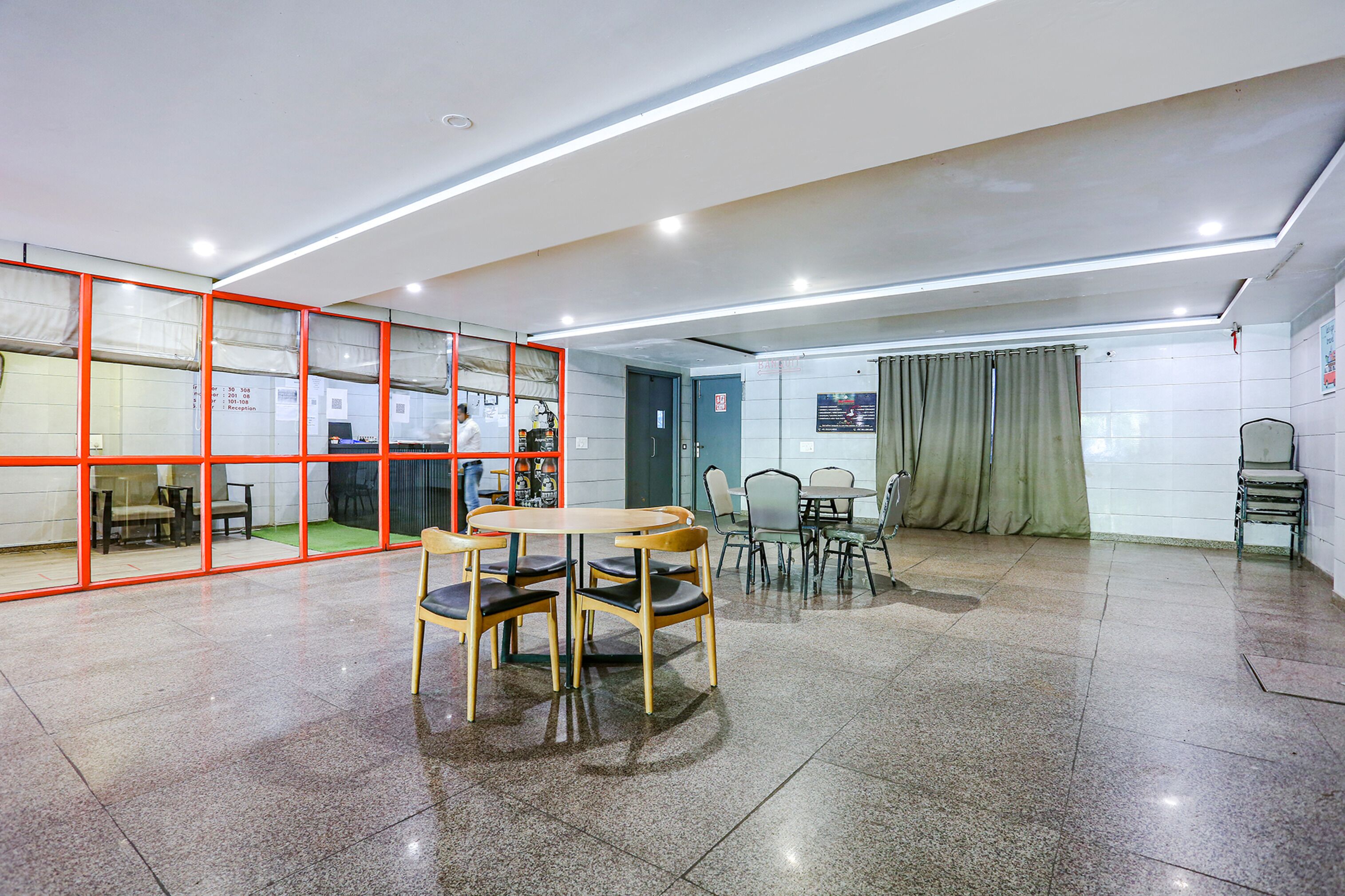 Foto - Super Townhouse Rohini Sector 23