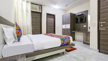 Bộ đồ giường cao cấp, két bảo mật tại phòng