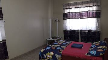 4 bedrooms, WiFi, bed sheets