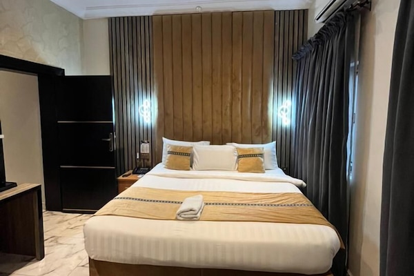 Suite | 1 dormitorio, ropa de cama de alta calidad, edredones de plumas