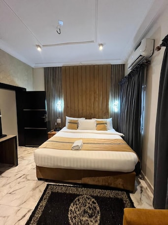 Suite | 1 bedroom, premium bedding, down comforters, pillowtop beds