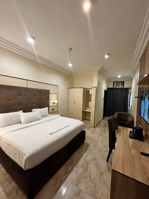Premium-Zimmer | Hochwertige Bettwaren, Daunenbettdecken, Pillowtop-Betten