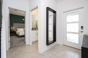 4 Schlafzimmer, Schreibtisch, Bügeleisen/Bügelbrett, kostenloses WLAN