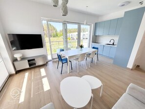 Arbetsyta för laptop, strykjärn/strykbräda, gratis wi-fi och sängkläder