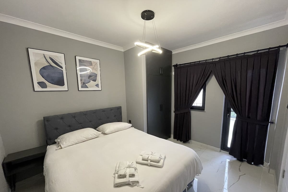Egyptian cotton sheets, premium bedding, down comforters