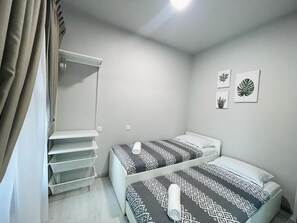 2 bedrooms, iron/ironing board, free WiFi, bed sheets