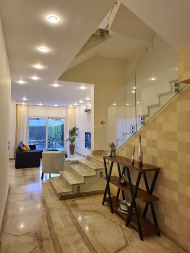 Luxurious & Charming Villa