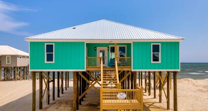 4 Bedroom on Beach! Hot tub! Footsteps from the water!