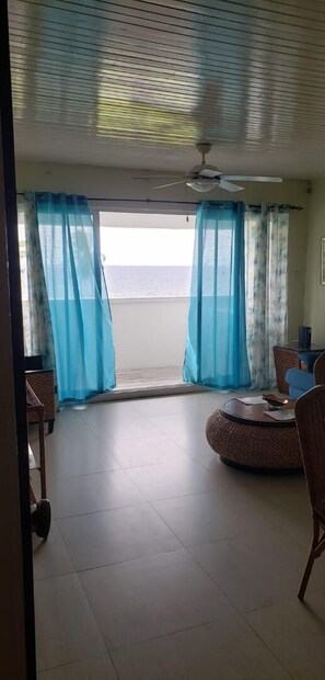 Interior - Romantic  getaway on Jamaica's beautiful Northcoast . (Tower Isle)