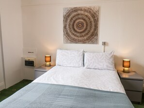 1 quarto, individualmente decorados, individualmente mobiliados