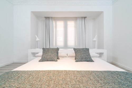 Apartamento Clásico SV07 | Kostenloses WLAN, Bettwäsche
