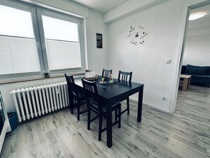 Dining - FeWo Euregio – Terrasse & Klinik-Nähe (Nordhorn)