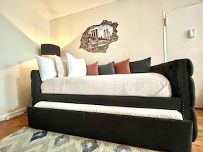 1 habitación, tabla de planchar con plancha, wifi y ropa de cama 