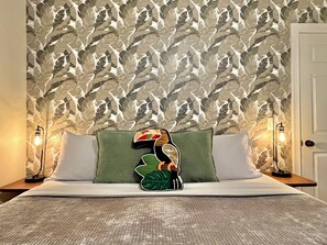 1 habitación, tabla de planchar con plancha, wifi y ropa de cama