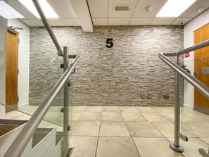 Interior - Liverpool One Beautifully Presented 2 Bedroom Apartment (Merseyside)