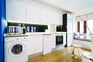 Standard Apartment, 1 Bedroom (R-2) | Private kitchen | Espresso maker, electric kettle