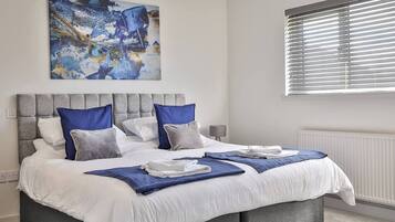 3 bedrooms, iron/ironing board, free WiFi, bed sheets