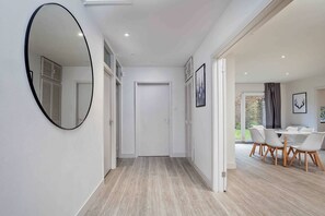 Interior - 3 BR Bungalow close to Peak District with Garden (South Yorkshire)