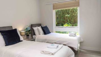 3 bedrooms, iron/ironing board, travel crib, free WiFi