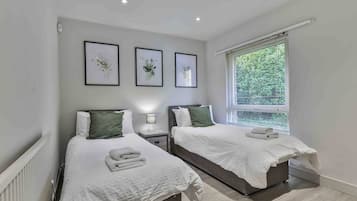 3 bedrooms, iron/ironing board, travel crib, free WiFi