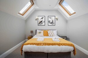 3 soverom, skrivebord, strykejern/-brett og wi-fi (inkludert)