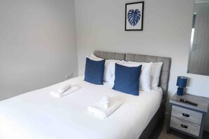 3 bedrooms, iron/ironing board, free WiFi, bed sheets