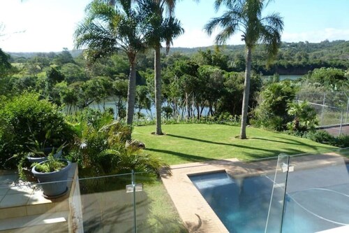 River Bliss (jacuzzi, pool, tennis & kayaking)