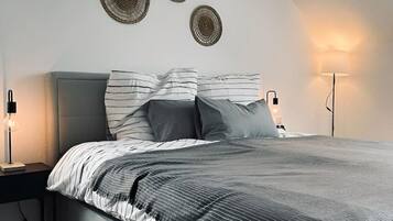 2 bedrooms, iron/ironing board, WiFi, bed sheets