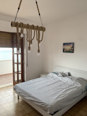 3 bedrooms, WiFi, bed sheets - Forget-me-nots Apt (Bari)