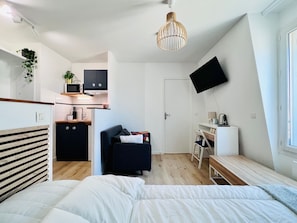 1 chambre, fer et planche à repasser, Wi-Fi gratuit, draps fournis