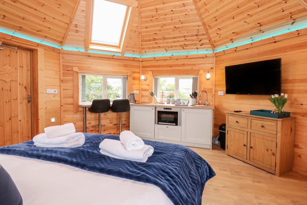 Dragonfly Retreat - Pott Row