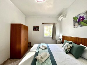 2 chambres, fer et planche à repasser, Wi-Fi gratuit, draps fournis