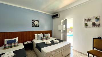 Iron/ironing board, free WiFi, bed sheets